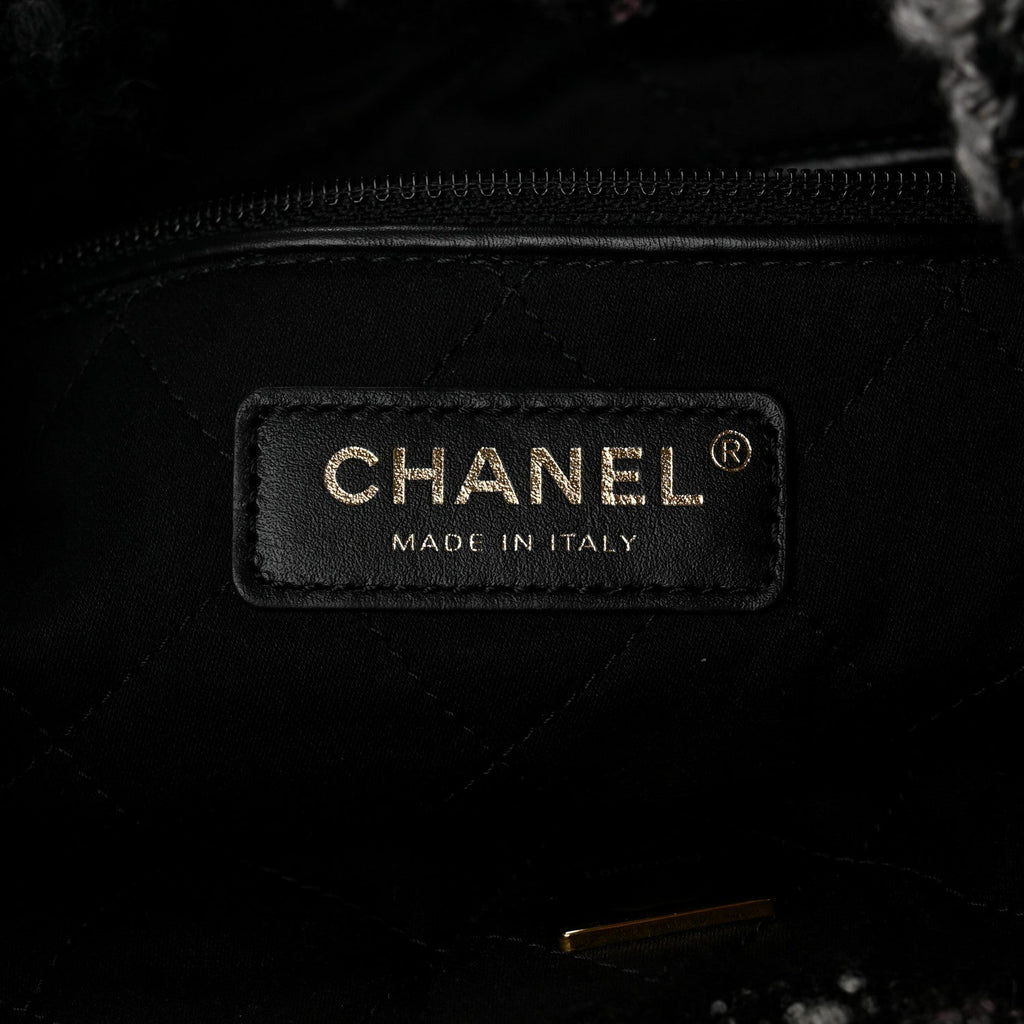 Wool Tweed Quilted Chanel 22 Black Grey Pink