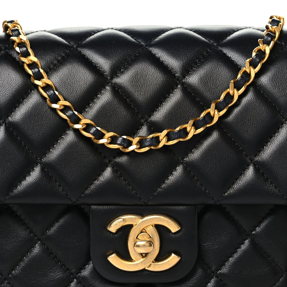 Lambskin Enamel Quilted Small Coco Hearts Square Flap Black