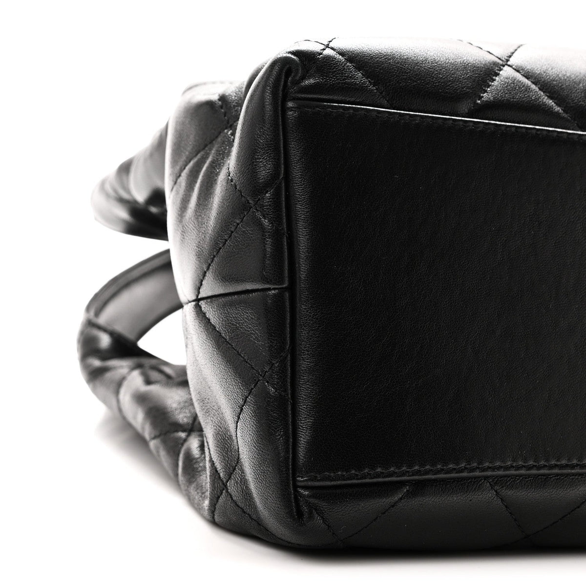 Shiny Lambskin Quilted CC Belt Shopping Bag Black