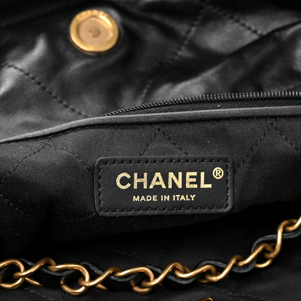 Shiny Calfskin Quilted Chanel 22 Black