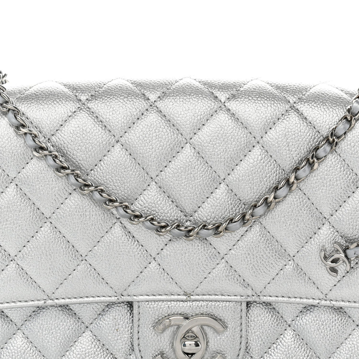 Metallic Caviar Quilted Medium CC Slide Flap Silver
