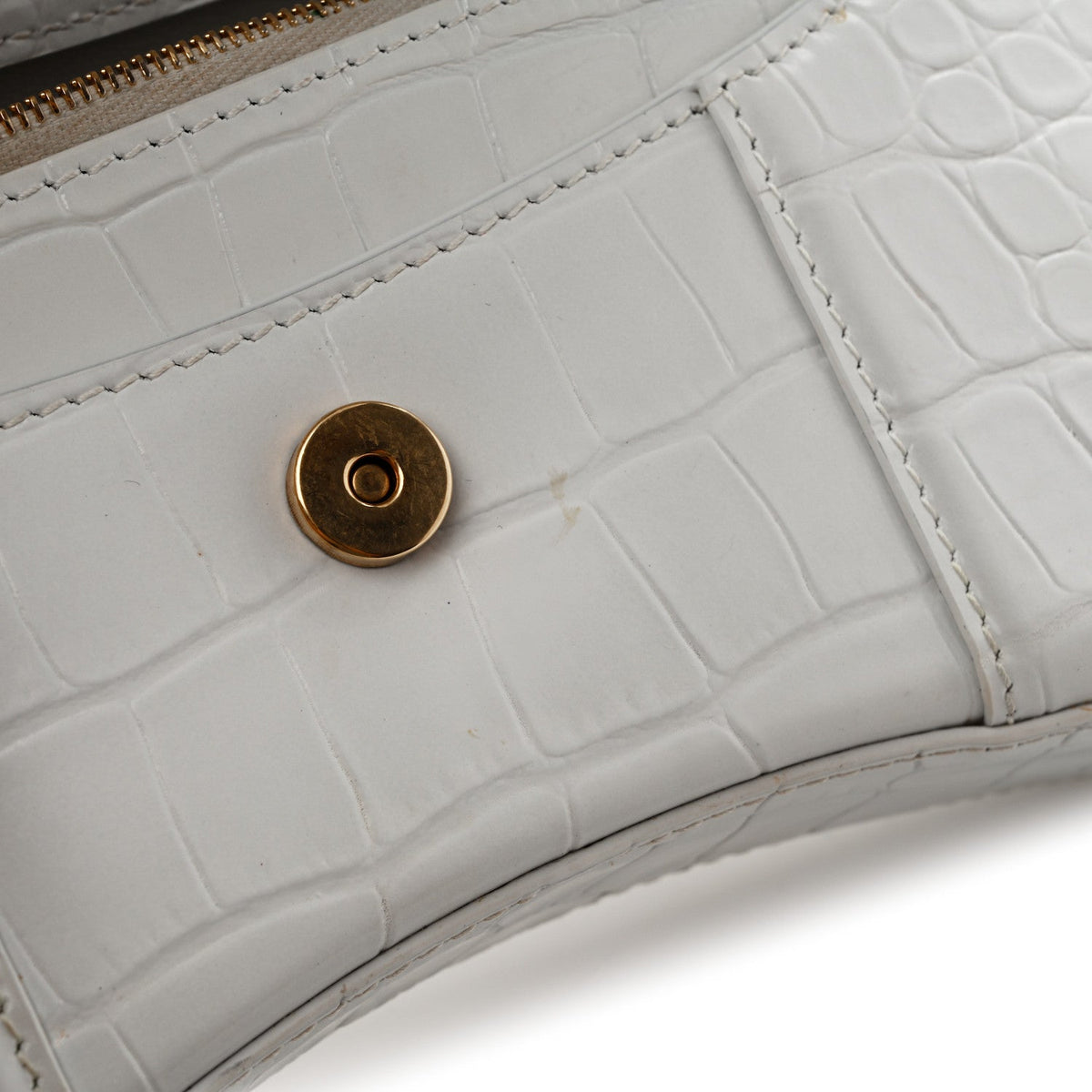 Shiny Calfskin Crocodile Embossed Hourglass Chain Bag White