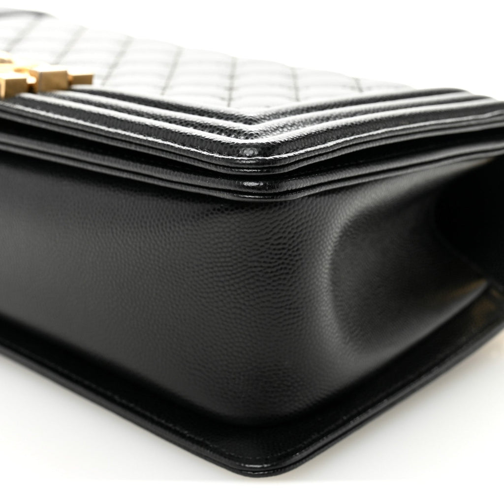Caviar Quilted Medium Boy Flap Black