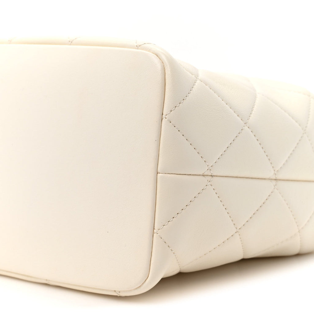 Lambskin Quilted CC Crystal Signature Chain Hobo White