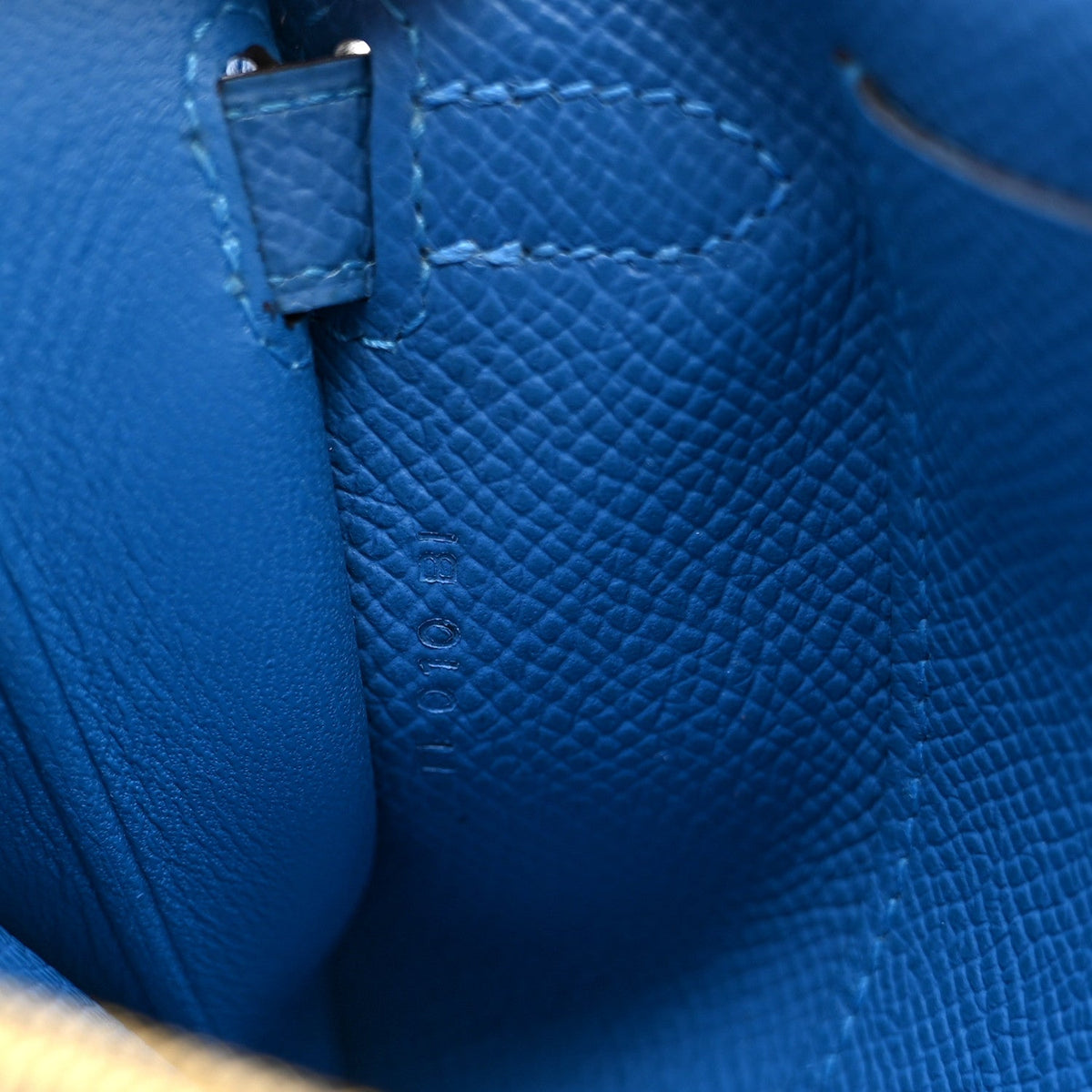 Epsom Kelly Wallet To Go Bleu Zanzibar