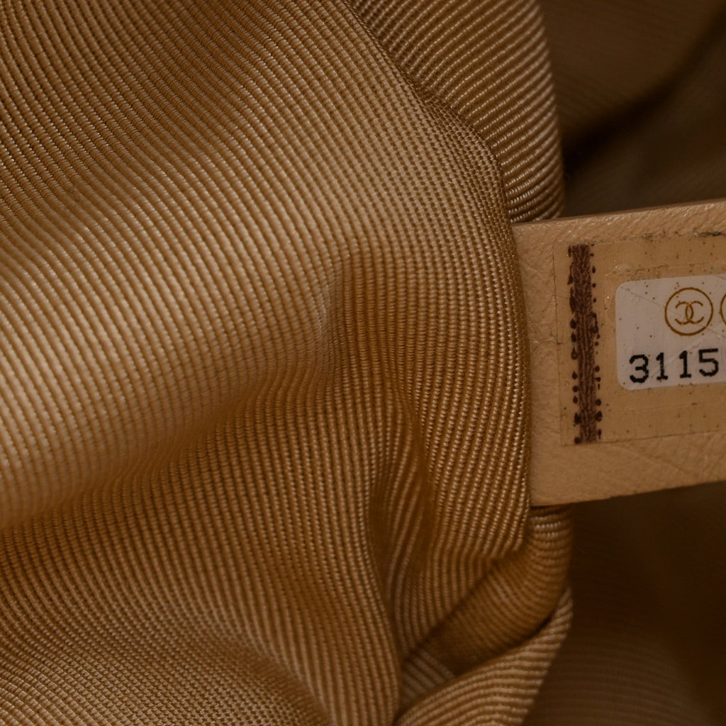 Lambskin Quilted Maxi Chanel 19 Flap Beige