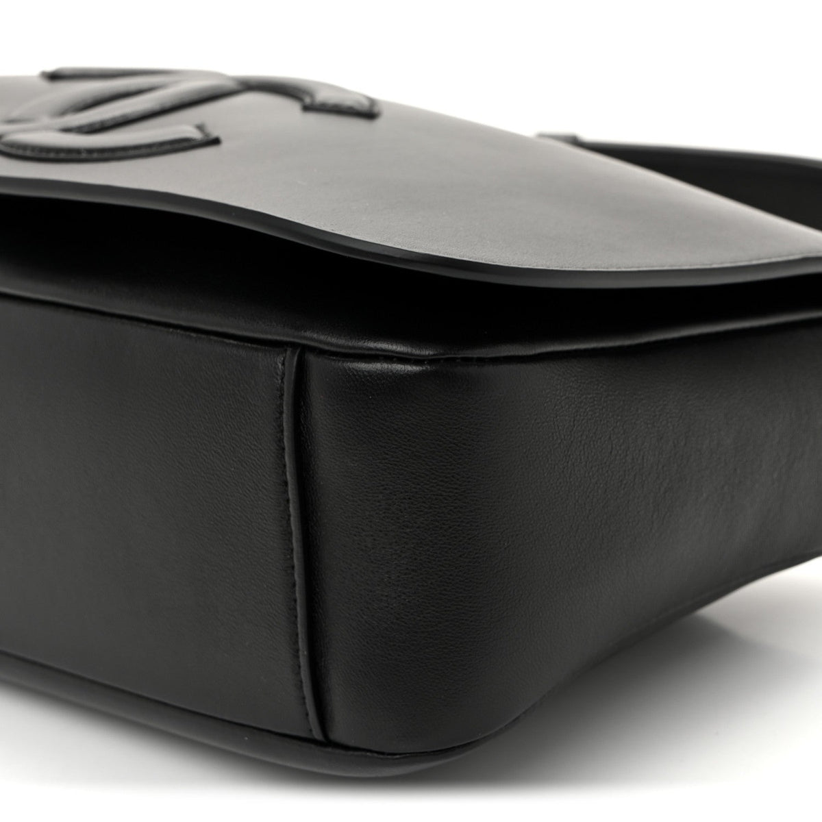 Lambskin CC Maxi Messenger Bag Black
