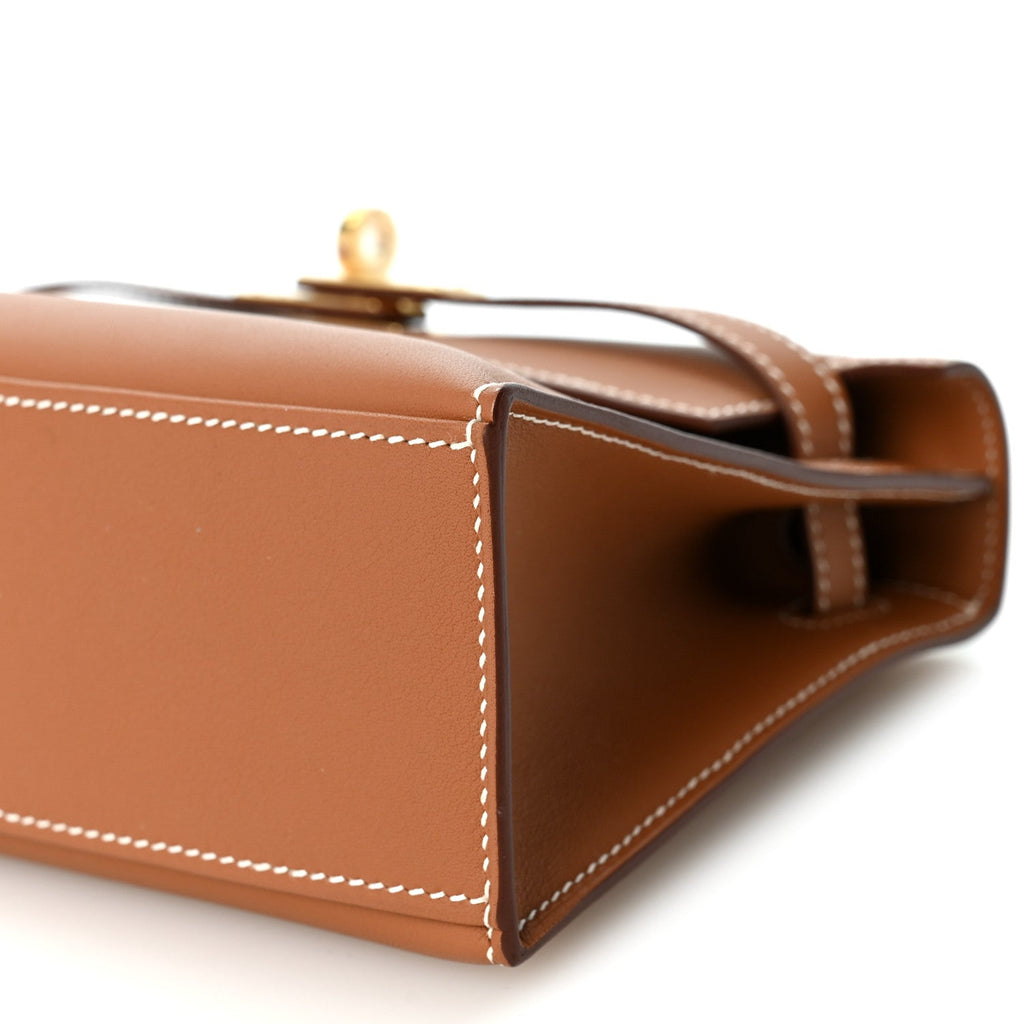 Swift Kelly Pochette Clutch Gold