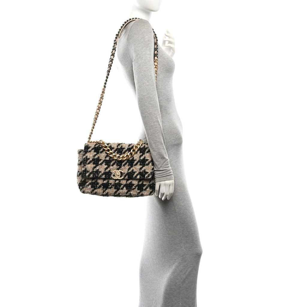 Tweed Large Chanel 19 Flap Beige Black